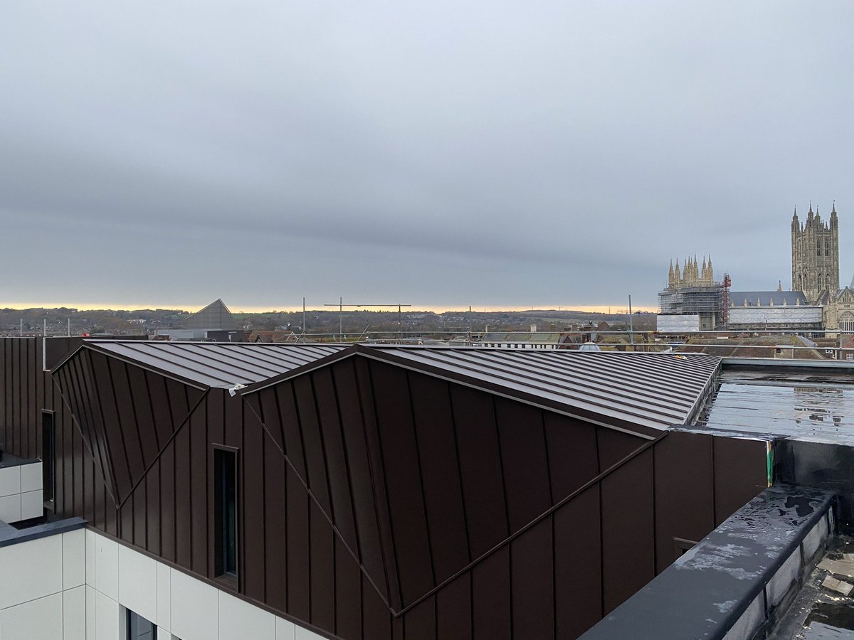 CMC_CharteredQS's tweet image. Cladding and roof looking very smart at our Hampton by Hilton project in Canterbury. #hilton #hbh @slatters_dev