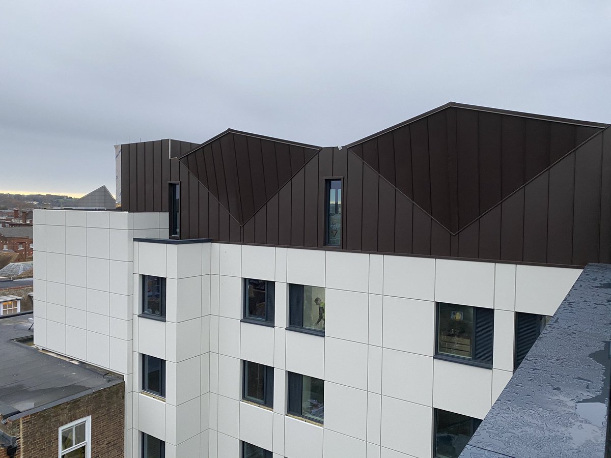 CMC_CharteredQS's tweet image. Cladding and roof looking very smart at our Hampton by Hilton project in Canterbury. #hilton #hbh @slatters_dev