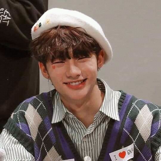 NikolV08146259's tweet photo. #WeLoveYouHyunjin  #Hyunjinbestboy #HYUNJIN  #STAYlovesHyunjin 

Eres perfecto Stan no necesitas cambiar y saltarte tus comidas te quiero Hwang Hyunjin ❤😍@Stray_Kids @stay_support https://t.co/Fbw2kGgGov
