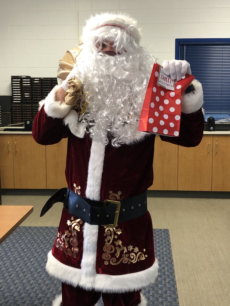 wcsulkson's tweet photo. It was GREAT to see Santa here at EVA prior to his visit to some of our students.  Mr. Folsom you are a ROCK STAR!!!! https://t.co/OR1O9BEMPd