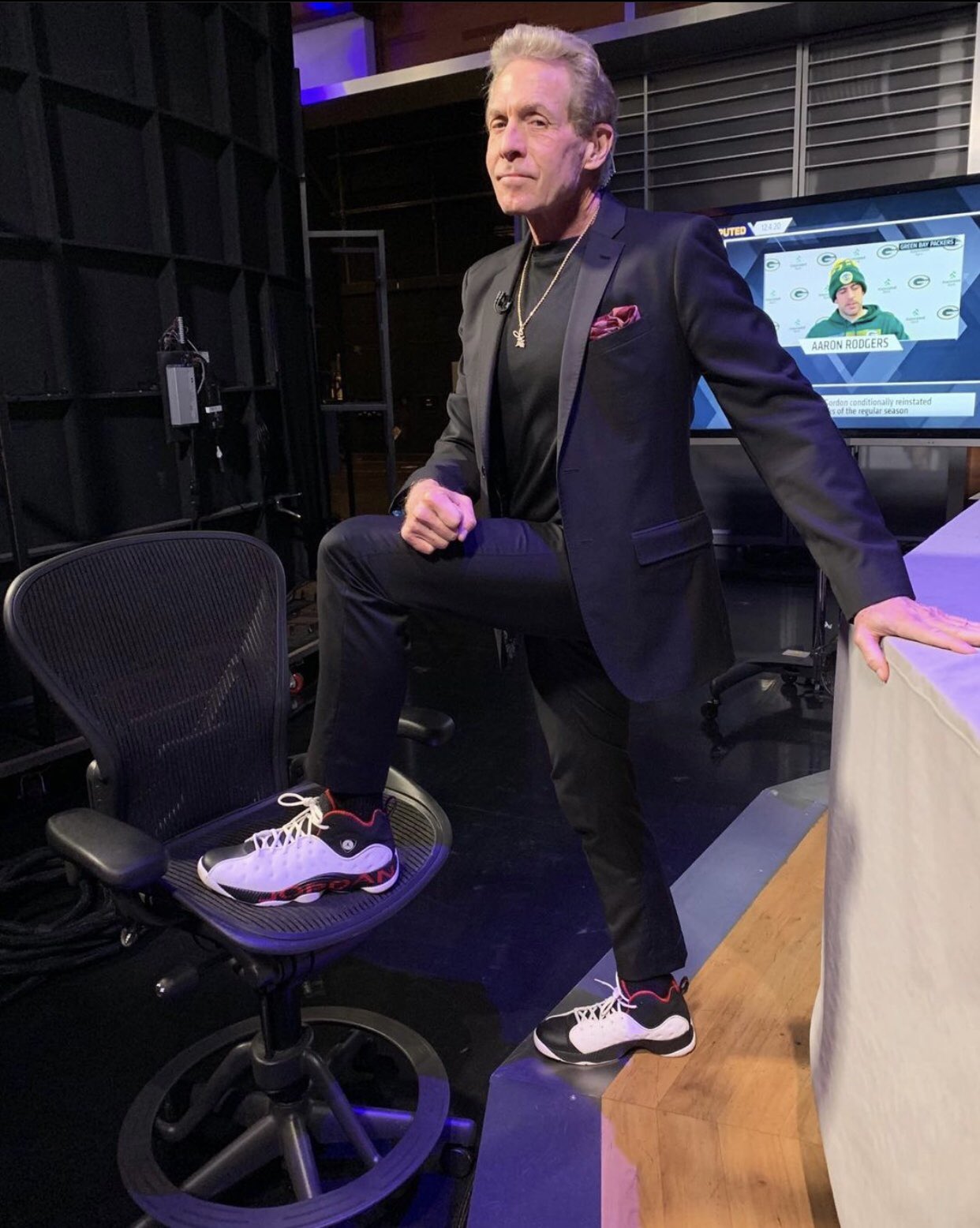 Happy birthday to Skip bayless  , he became 69 today, one of the best sport columnist ever. 