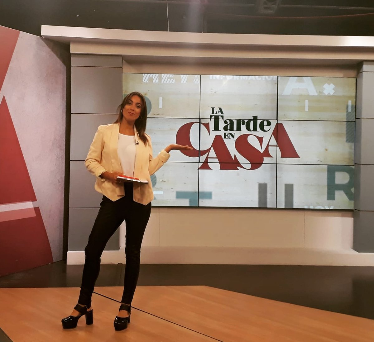 Viernes!! Se termina la semana!!! ¿Y Nano? ¿vendrá?