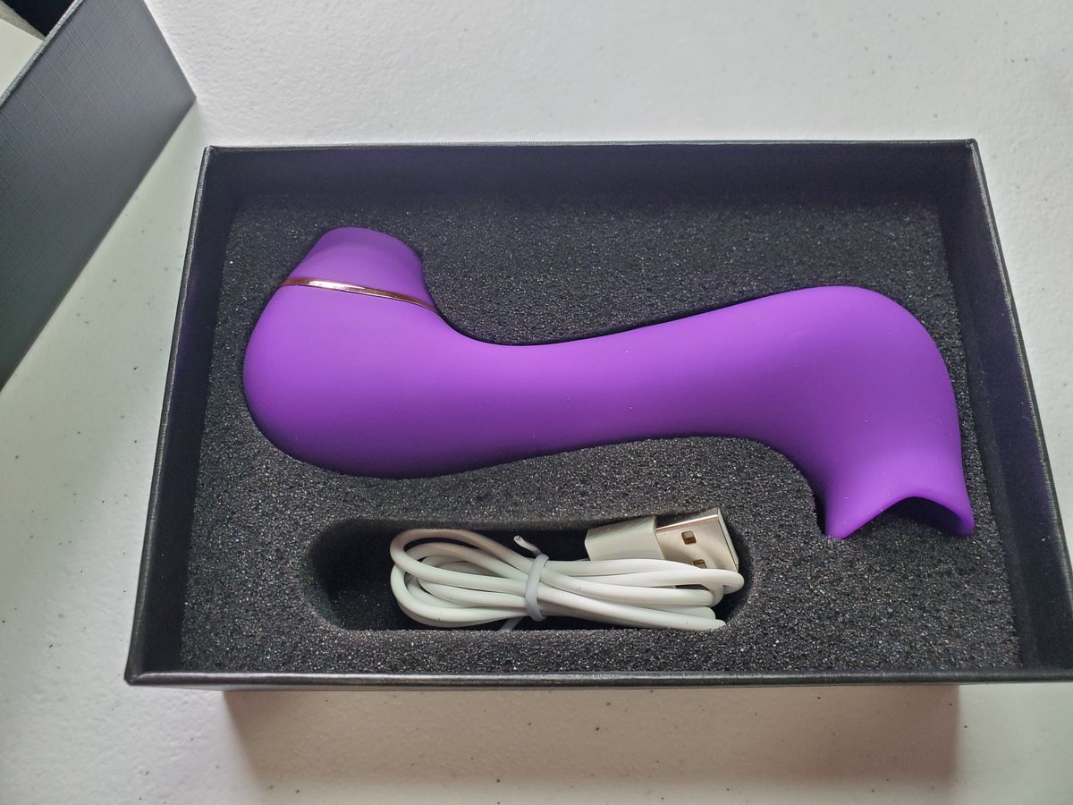 Lacryslewds's tweet photo. Got a new toy to try from @tt73680504, I'll let y'all know how it goes! 💖
#sextoytesting https://t.co/9Woh1hPzRU
