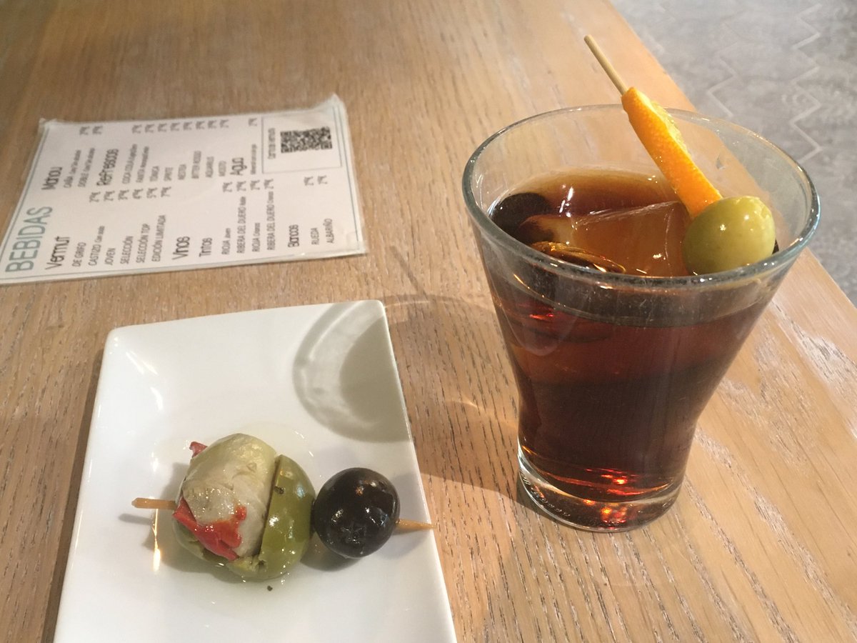 e_zucchelli's tweet photo. Not quite beer o’ clock but hey when in Madrid #vermutoclock https://t.co/QjTfbxBnZm
