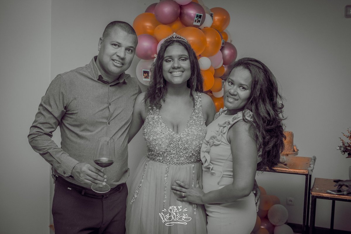 di02729088's tweet photo. "...na primavera de cada aniversário que comemoramos, existem datas que são bem mais especiais que outras. E você hoje esta vivendo uma das mais bonitas e marcantes, os esperados e desejados 15 anos..."
#XcavilinPro #TokyoStudio #An
#Mante_Young_Na_Bo_HooD https://t.co/fxjyjZwrbi