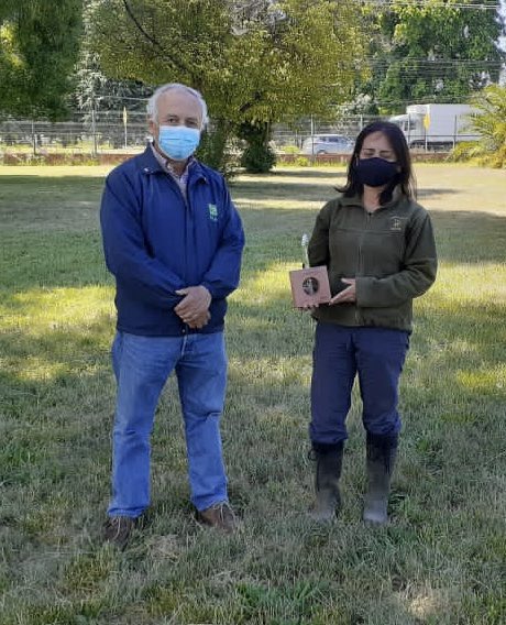 With <a href="/Ivanchillan/">Ivan Matus</a>, happy to share the recognition from <a href="/Syngenta/">Syngenta</a> to Chilean Wheat Breeding Program for our compromise with biodiversity🌻🐝🦋<a href="/Kcordero_lara/">Karla Cordero Lara</a> <a href="/anmendez/">Ana Maria</a> <a href="/FUtalca/">Fenomica Utalca</a> <a href="/guscobo/">Gus 🇮🇱</a> #operationpollinator #bees