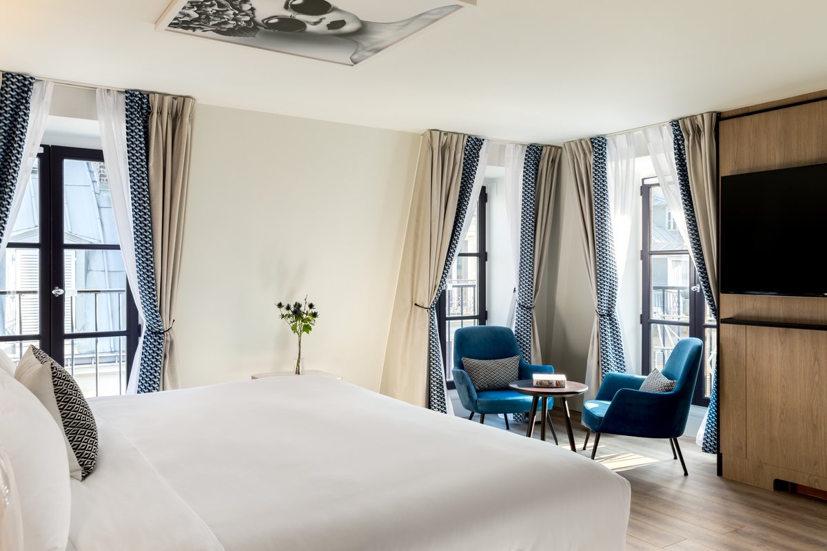 Tente de gagner une nuit d’hôtel dans un des plus beaux hôtels de Paris en participant à notre concours Instagram : instagram.com/p/CIYjdgAp71T/ 🤩

#renaissancevendome #jeuconcours #FitersLovers

😉 @RenParisVendome