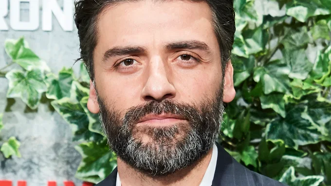 Oscar Isaac To Star As Solid Snake In Sony's 'Metal Gear Solid' Movie –  Deadline