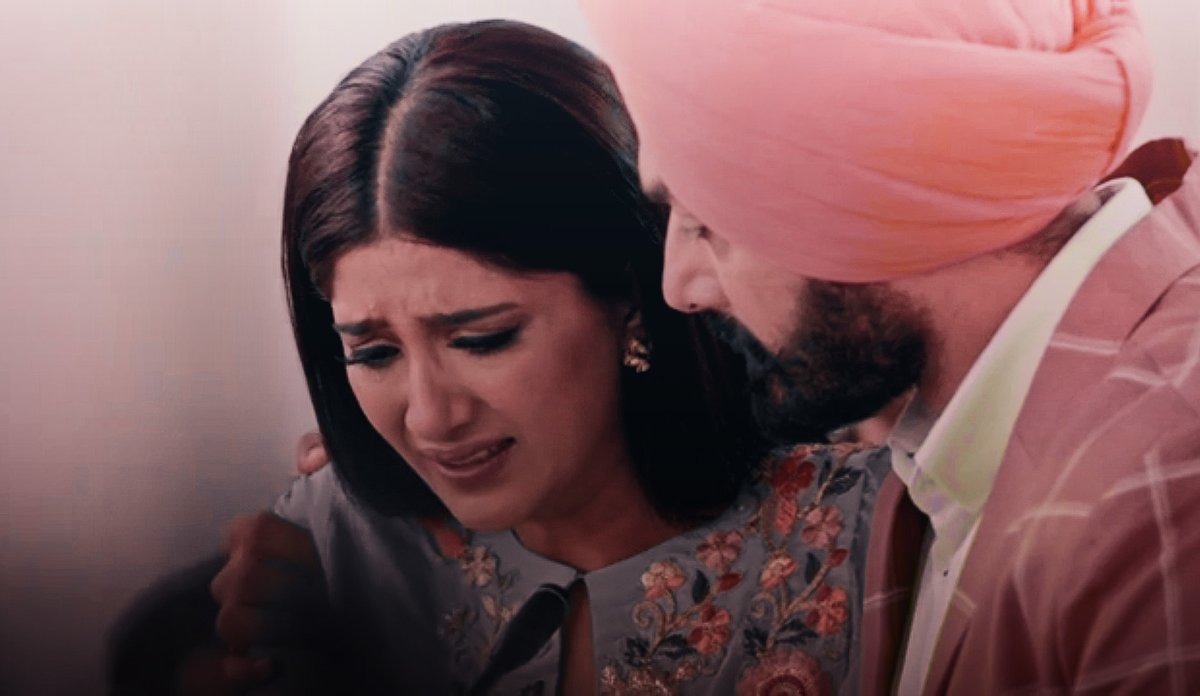 Main naal khada haan terayTu fikar na kareya kar Can't see her like this  #ChotiSarrdaarni  #MehRab #AvineshRekhi  #NimritKaurAhluwalia