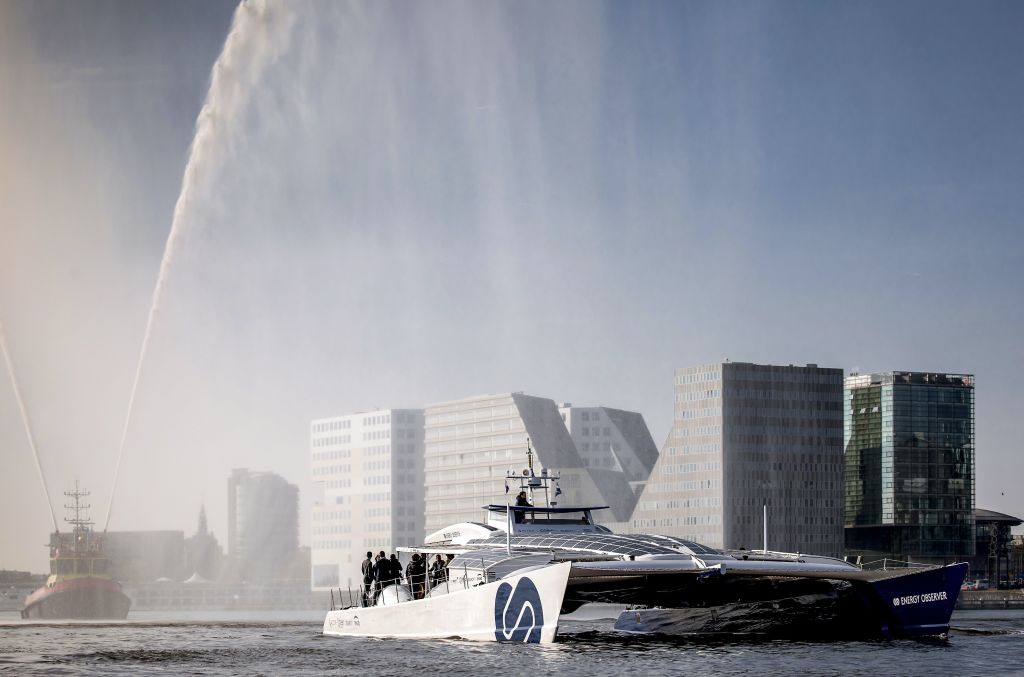 It’s going to prove difficult to do that without a spending boom that will make the past decade’s outlay on renewable power look modest. Still, if there’s any industry that’s in a place to deliver such a splurge, it’s the oil giants  http://trib.al/8OexpoU&nbsp;