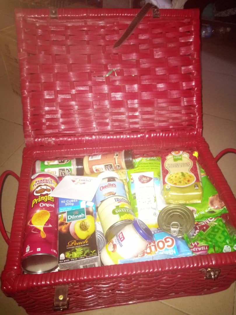 Traaaj1's tweet photo. Christmas came early fam!!!! πππΎ
Just got these lovely gifts delivered by @Thedorathybach's @shopforme_ng.. Kudos to the team for a seamless delivery and excellent customer service π―π―
@sade1505 God bless you!!! β€οΈβ€οΈ
Guys, go and patronize @shopforme_ng o β€οΈππΎ! https://t.co/m3PNYjiz2R