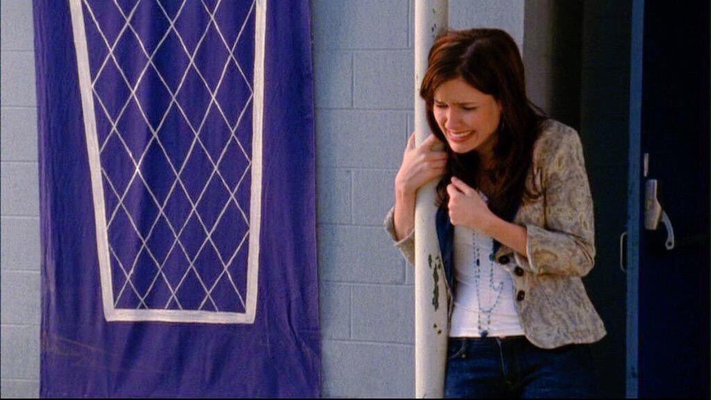 OTHdiary's tweet photo. The most eye opening, heartbreaking, and important episode of One Tree Hill. https://t.co/MirDvgKneN