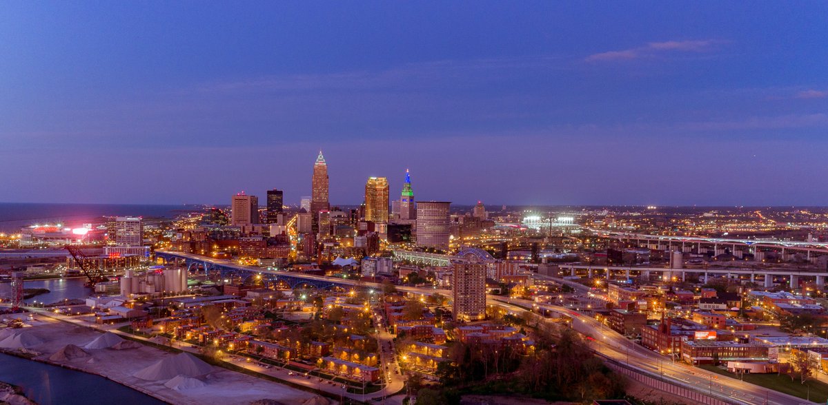 TheCLE's tweet image. Our locally owned restaurants play a big role in defining Cleveland as a destination city. Today, Cuyahoga Co. Executive Armond Budish announced an extension of funding — specifically for restaurants. Applications for grants are open Dec. 4–11. Apply NOW: bit.ly/39MXIQj