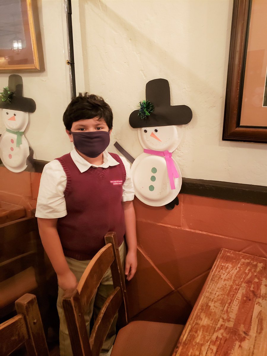 ninfasoriginal's tweet photo. Santa’s helpers couldn’t get any cuter! ❤️🎄 Thank you so much to the sweet kiddos from Our Lady of Guadalupe School for helping us get into the Christmas Spirit at Ninfa’s on Navigation. https://t.co/G2iQgBsbel