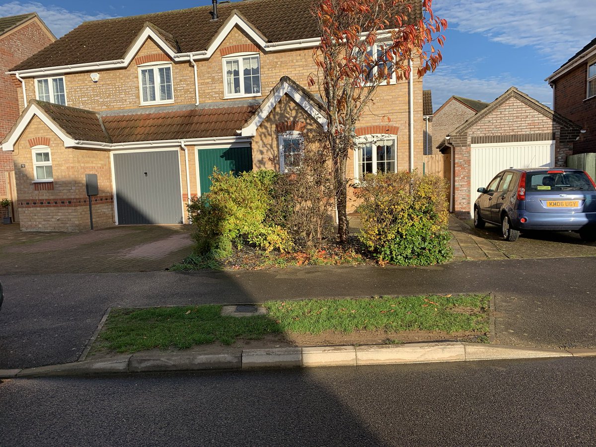 j_paving's tweet photo. New block pave driveway installed along with vehicle crossing kerb 🚧Works carries out to LCC Highways specification ✅
#jspaving #paving #driveways #dropkerbs https://t.co/EcAIC705Hm