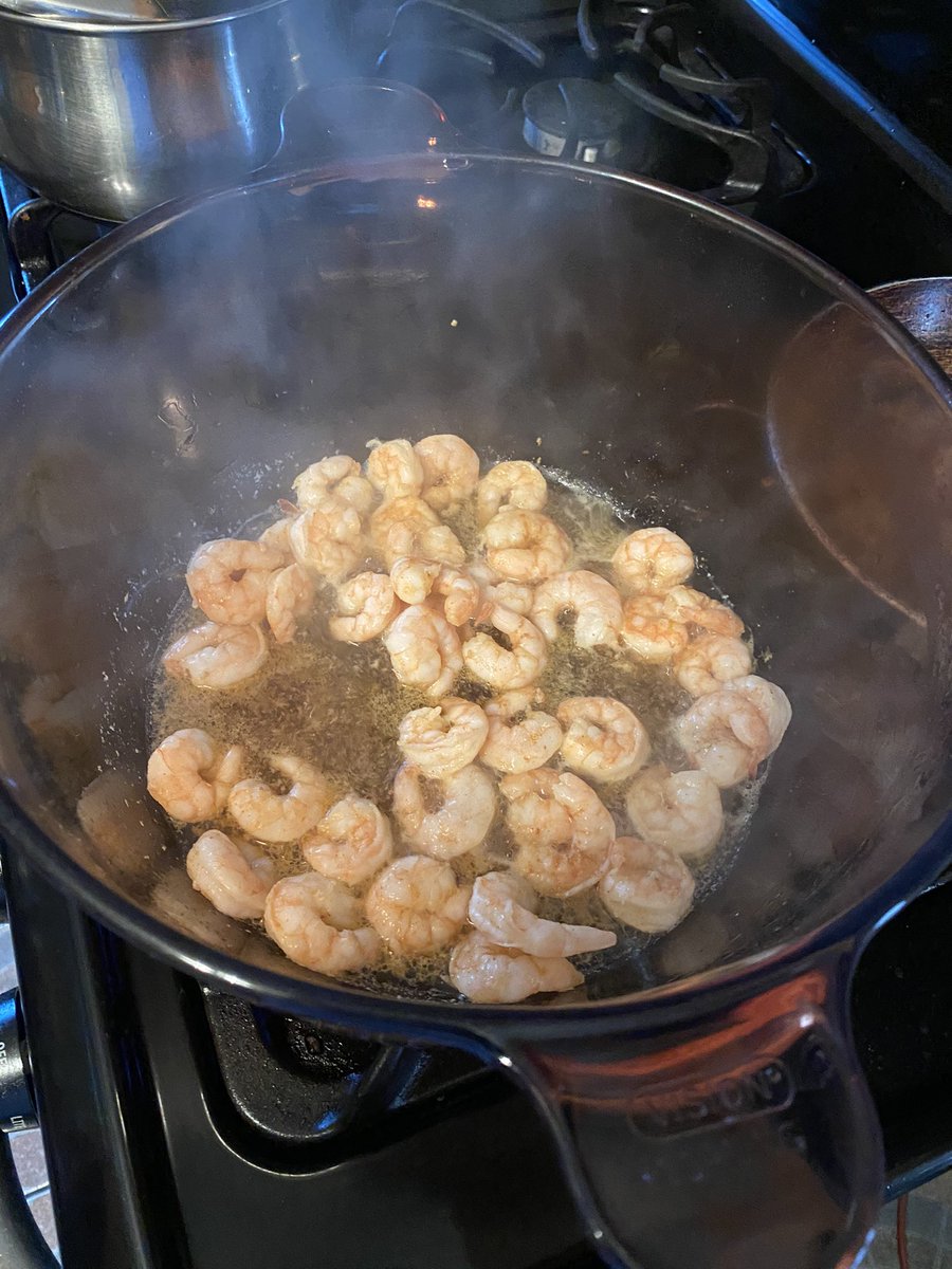 Chelito773's tweet photo. #ChefEd #fridaymood https://t.co/1n5yZSUNQU
