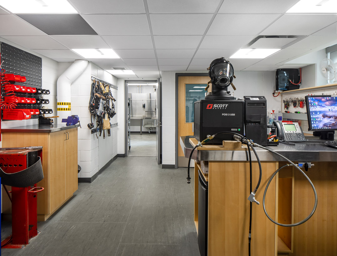JD_arch_'s tweet photo. The self-contained breathing apparatus (SCBA) maintenance room in the new #VancouverFireHall5 services all of the specialized breathing equipment that the Vancouver Fire Rescue Service uses in its entire fleet #FunFactFriday #FireHallDesign @VanFireRescue 📸Upper Left Photography https://t.co/iUQAizSh1w