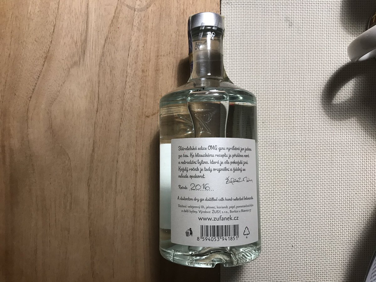 OMFG 2016 od <a href="/zufanek/">Martin Žufánek</a> . Zbyla mi láhev, už vím jak skvěle chutná, tak ho otevírat nemusím. A prodávat na bazoši ho nechci. 

DOBROČINNÁ AUKCE

Výtěžek půjde na skvělou Plzeňskou zastávku od <a href="/mirka_simkova/">Mirka Šimková</a>. Konec aukce v pondělí v 21:00.

Dražte! Retweetněte:-)! Díky moc!