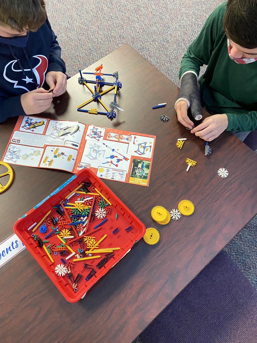 MrsReadAloud's tweet photo. The library space was filled w Ss engaged with Science. From knowledge to know how. Learning through creative practice and problem solving  ⁦@MausMS⁩ ⁦@FISD_Libraries⁩ ⁦@basicfuntoys⁩ https://t.co/1vf0nV3JWA