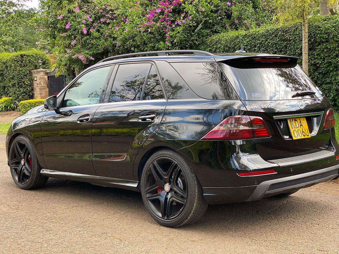 ferr_imports's tweet photo. Mercedes benz ML
2013 

PRICE 5.5M 
CONTACT 0799982215 for more info 

#Mercedes #carsforsalekenya https://t.co/t6MBUksd0k