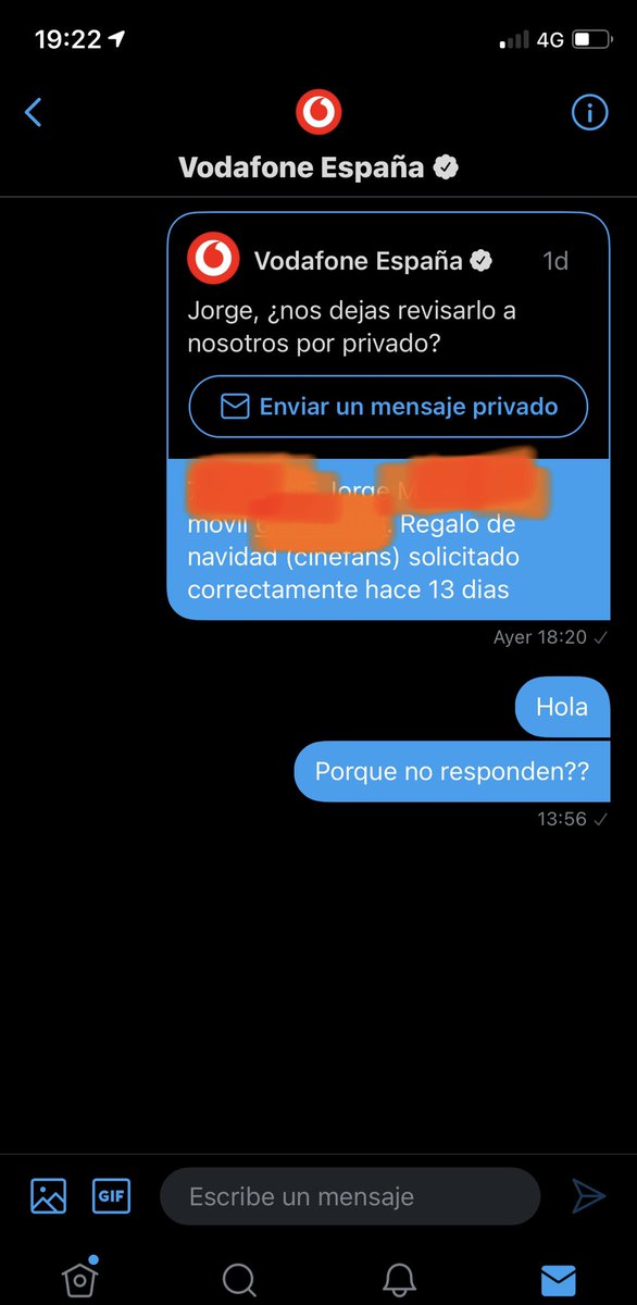Jorge_Maella's tweet photo. Y sigue @vodafone_es sin contestar.  Ni por DM, ni por Facebook ni na.  Regalo de navidad??? Porque tanta publicidad si luego no cumplen??? Muy defraudado con #Vodafone https://t.co/UkB84YzHx6
