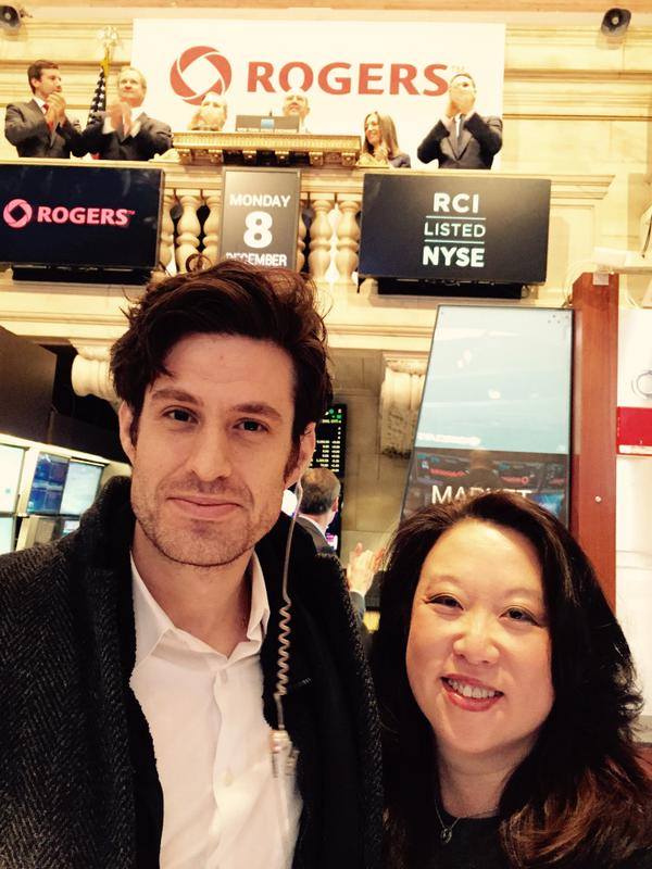 In America you can study whatever you want and have the freedom to speak your mind. You can visit the Statue of Liberty, go to opening bell at the NYSE and Nasdaq and meet other laudable immigrants like  @PreetBharara. 6/