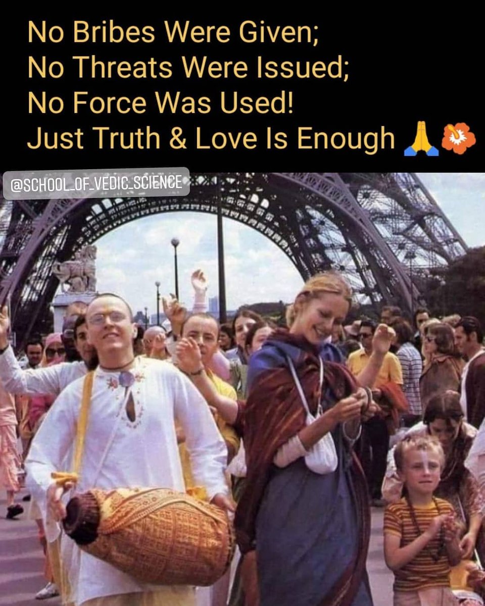 The Only Book Steve Jobs Downloaded To His iPad is Autobiography of a Yogi written by Paramahansa Yogananda . https://fs.blog/2011/10/what-did-steve-jobs-read/#:~:text=The%20one%20book%20that%20Steve,once%20a%20year%20ever%20since.%E2%80%9D