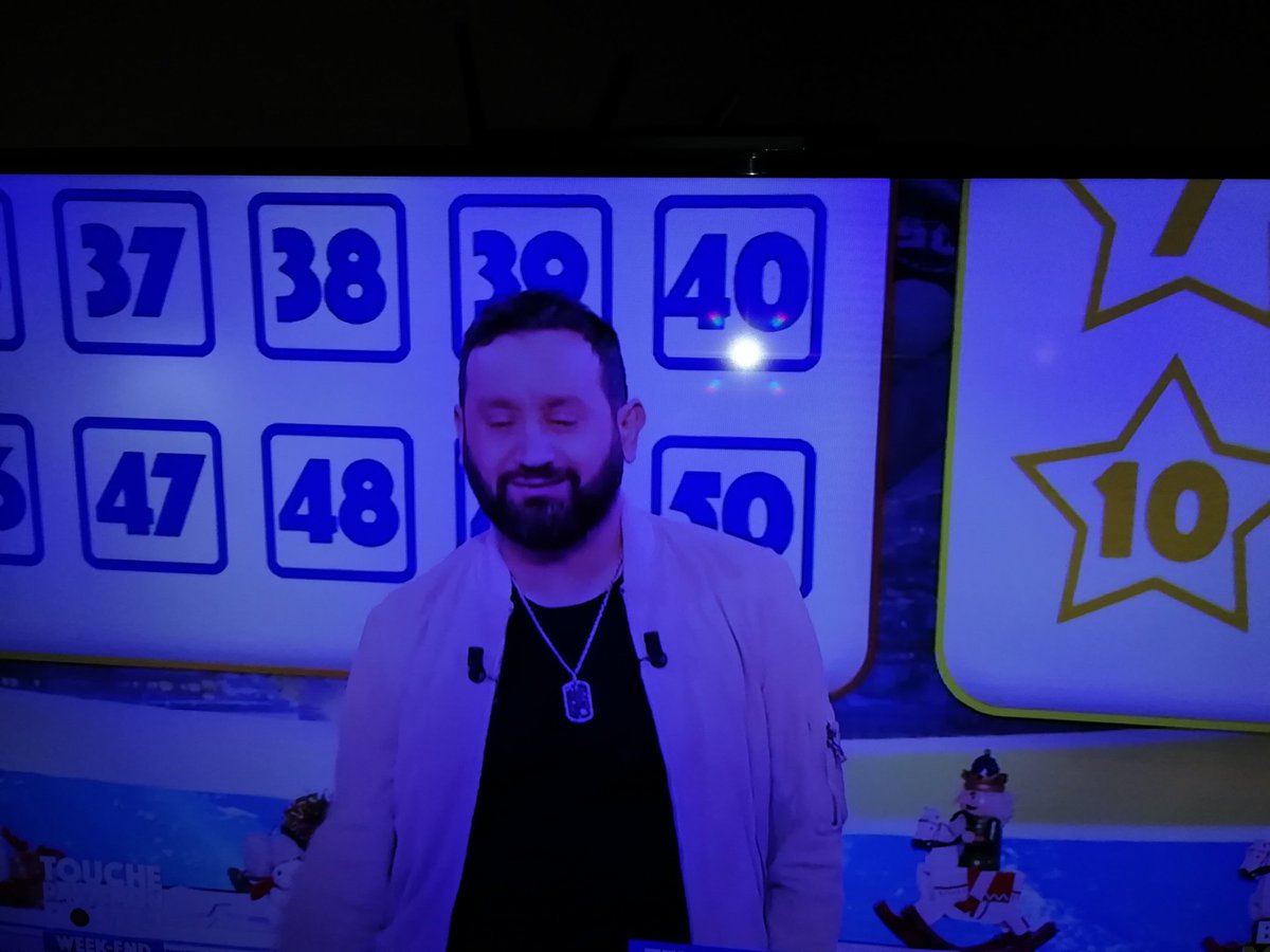 Debeugny28's tweet photo. #babamillions #TPMPWeekEnd @Cyrilhanouna 😀 https://t.co/vAsiXbillL