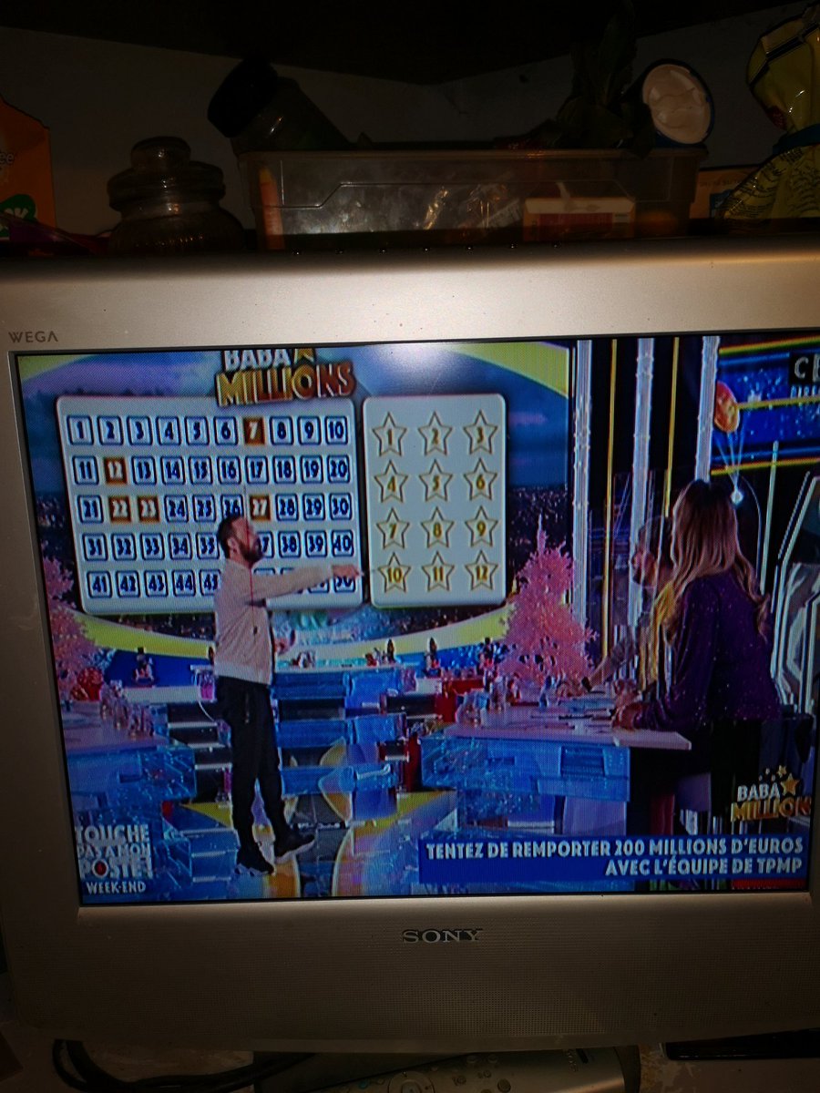 78200Letie's tweet photo. @TPMP https://t.co/ZVFhosXWLF