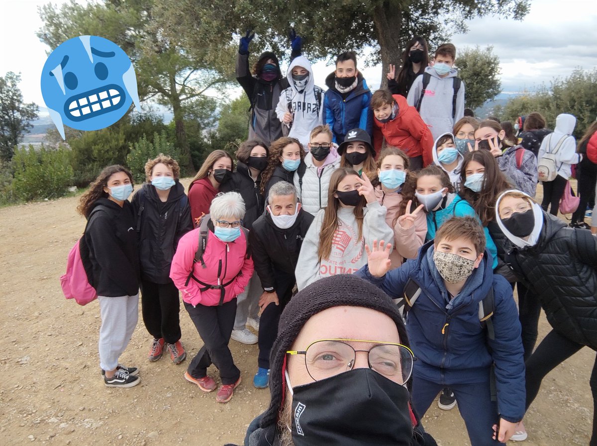 Docentsheviates's tweet photo. Nova aventura de #tutoria2Ceso de @InsMatadepera Ascensió al Mont-Rodon amb volta a Can Torras, Font de la Tartana i forn de calç.
Tot jugant a una versió de l'Among us molt divertida on els infiltrats ho han fet molt bé!
#montrodon #cantorras #fontdelatartana #matadepera https://t.co/X95Csq2xvT