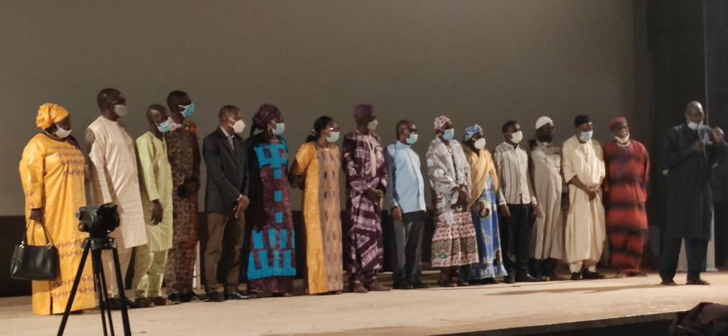 dramevision's tweet photo. Les acteurs et les techniciens du film #Tyen #WildafMali #16Days https://t.co/HrXjnBIcC8