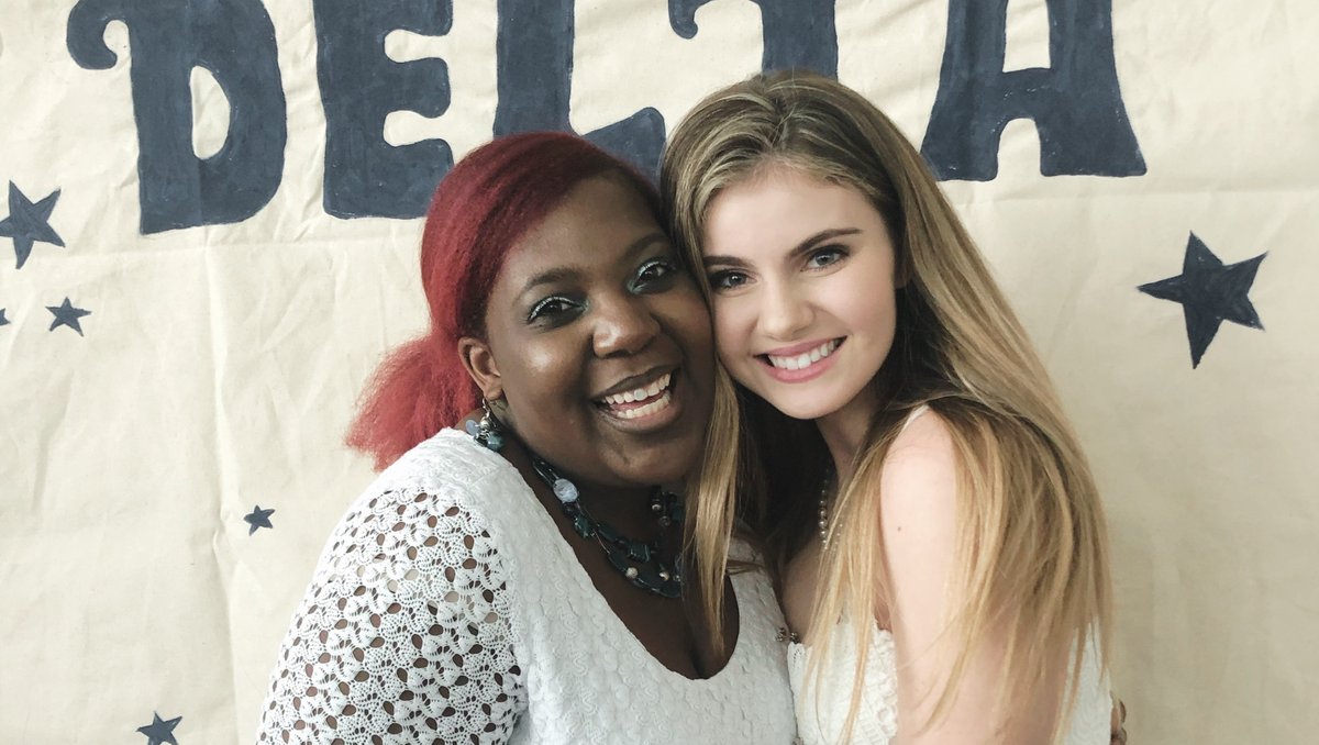 wcsuadpi's tweet image. Life in ADPI is always bright with our diamonds shining all the time 😇

💙 Tag a sister that brightens your life in ADPI 💙 

#wcsu #wcsuadpi #sisters #diamonds #boomboom #alphadltapi #adpi #shining