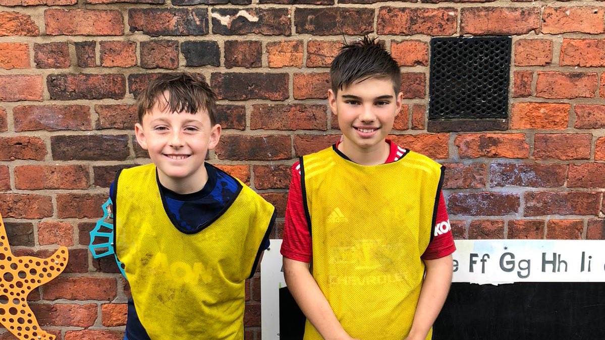 🎄 🎅🏼 CHRISTMAS 1 DAY CAMP 🎅🏼 🎄 

This Christmas we will be finishing off 2020 with a 1 day holiday camp.

Places will be limited, email- youthkickscoaching@gmail.com

🟢 22nd December 2020
🔴 9:00am-3:00pm
🟢 Boys and Girls
🔴 Ages 5 - 13
🟢 £15

Venues 
🔴 Hartford 🟢 Kingsley