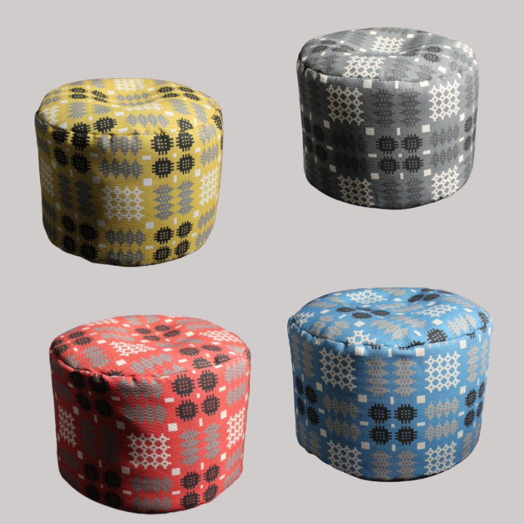 Handmade in Wales our beautiful range of Welsh Tapestry print design by Moose &amp; Co.
Visit their Karoo’s store for even more choice 
karoos.co.uk/store/moose-an…

#welshtapestry #welshclan #British #smallbusiness #supportsmallbusiness #christmasshopping #christmasgift #onlineshopping