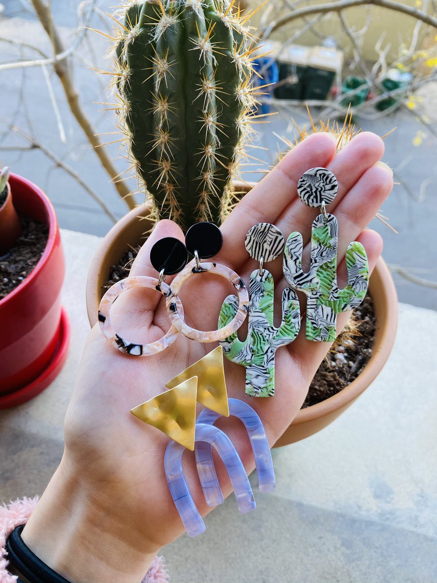 rileswraps's tweet photo. my website payment service was hacked &amp; my site is temporarily closed(☹️) sooo my EARRING UPDATE IS NOW AVAILABLE VIA DMs! $10 each❤️ (+ship) each of the 20 pairs will be posted individually below, &amp; will be deleted when sold. please RT!🧸✨ https://t.co/PxSSsIhQHd