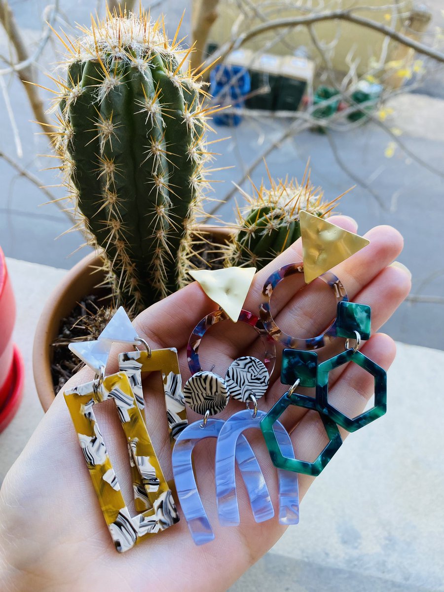 rileswraps's tweet photo. my website payment service was hacked &amp; my site is temporarily closed(☹️) sooo my EARRING UPDATE IS NOW AVAILABLE VIA DMs! $10 each❤️ (+ship) each of the 20 pairs will be posted individually below, &amp; will be deleted when sold. please RT!🧸✨ https://t.co/PxSSsIhQHd