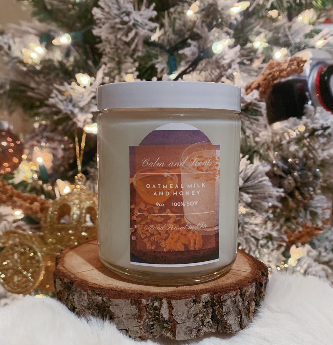 Day 4 of 25 Days of Giveaways 🎄 

Enter to win a 9oz Oatmeal Milk and Honey soy candle! 

To enter:
RT and Follow Me 

Extra entries: 
Tag friends below and/or follow my Instagram! <a href="/calmandscents/">jerry Wechsler</a> 
ends 12/26/20 ✨