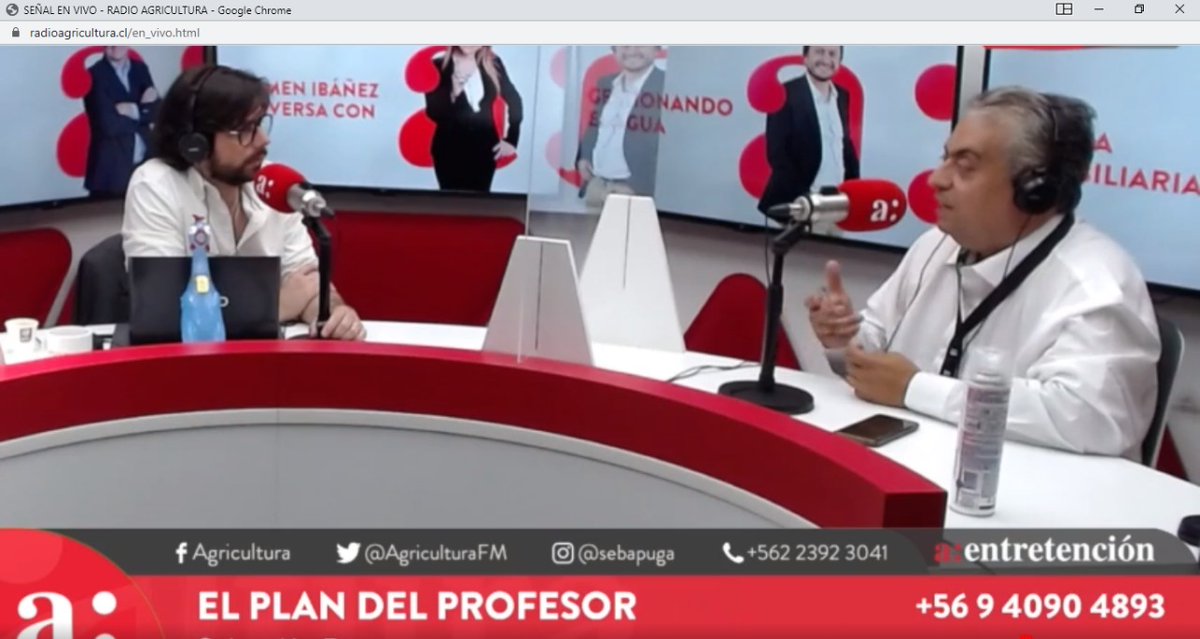 alvaroundurraga's tweet photo. AHORA‼️ Nos escuchas en #ElPlanDelProfesor de @AgriculturaFM Conversamos con @sebapuga sobre #smarticies y el gran evento Smart City Expo Santiago, el gran encuentro internacional de #CiudadesInteligentes https://t.co/zuzCrtWJbV