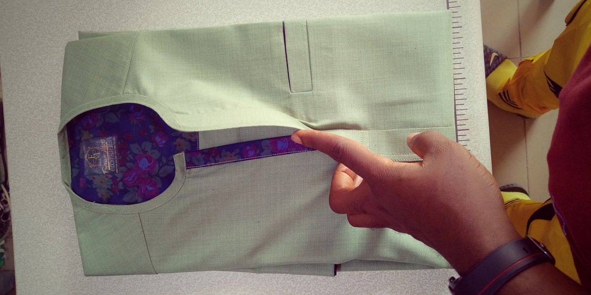 iam_jerry10's tweet image. Boss, you are in Abuja now?

You promised to visit my workplace ooo. I dey your DM since 😩😩😩🤧🤧🤧

#hg2talks 
#hg2giveaways