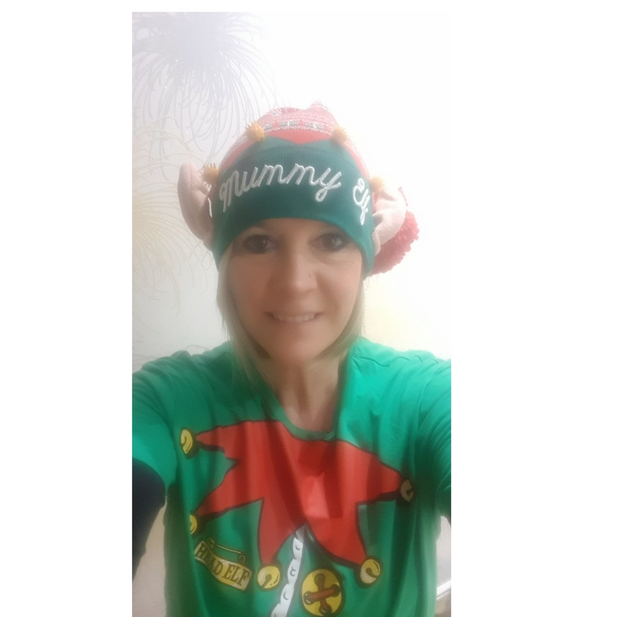 Runjulie73's tweet image. Muschamp school raised £2,000 today for St Raphael's hospice.  All children and most adults ran over 3 miles . Rudolph reindeer run.