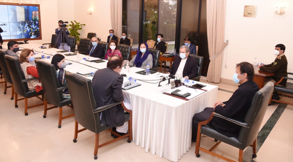 Shafqat_Mahmood's tweet photo. Briefing the PM on Radio School https://t.co/BKwaVSjscR