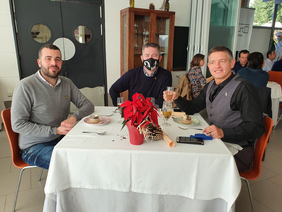martinez_lluis's tweet photo. Fantàstic menú de #Nadal
a l'@iesjrbenapres de #Sitges en bona companyia. 
Com sempre, bon servei, molta professionalitat, molta qualitat i millor atenció. Sense cap mena de dubte, del tot recomendable. Moltes gràcies, tornarem 👌👍❤️
#restauracio #hosteleria #educació
@AjSitges https://t.co/Ld3haGT8sk
