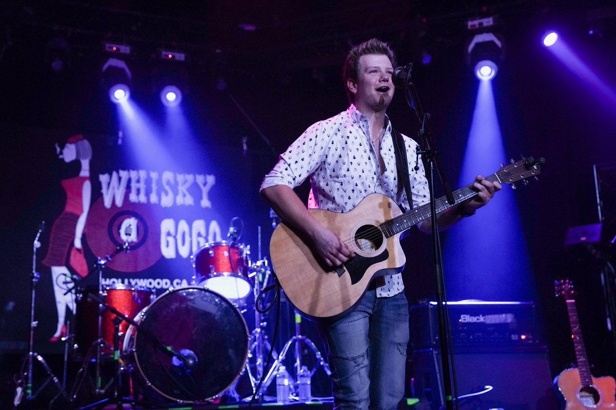 sampereofficial's tweet photo. Can’t believe it has already been a year since I performed at the Whisky A Go-Go. It was such a good time and was so hoping to perform more during 2020... here’s to doing it again in 2021! 🎸 🎙 
.
.
.
#losangeles #whiskyagogo #prsguitars #la #music #sampere #hardrock #shinedown https://t.co/LWtthxPwuC