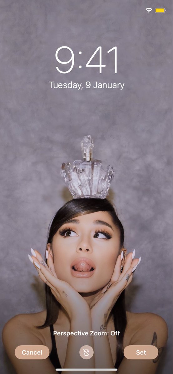 lovarianalov's tweet image. ariana grande lockscreen pack ☁️
rt/ask if you want 
must be following us 
#rem #arianagrande #ohsanta