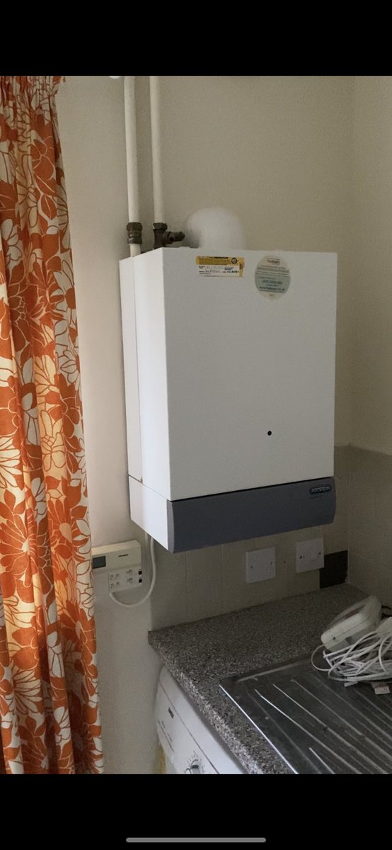 gmartinheating's tweet photo. A little tickle earlier this week! System update, New boiler, rads, valves, powerflush, range rated, load compensated.
Three of these bungalows in my home village which are part of a trust let out to local villagers in need a property, one more to go in the new year! #Holybourne https://t.co/ITpUc9n2hN