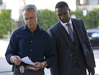 beloff_l's tweet photo. #TEAMBOSCH - @boschtrivia
has given us advanced notice to
prepare. Definitely will need the
weekend to #ReBosch as many
episodes 📺 as possible!
Better get started now! 🧐
@welliver_titus @JamieHector https://t.co/pvgzmcOPsX