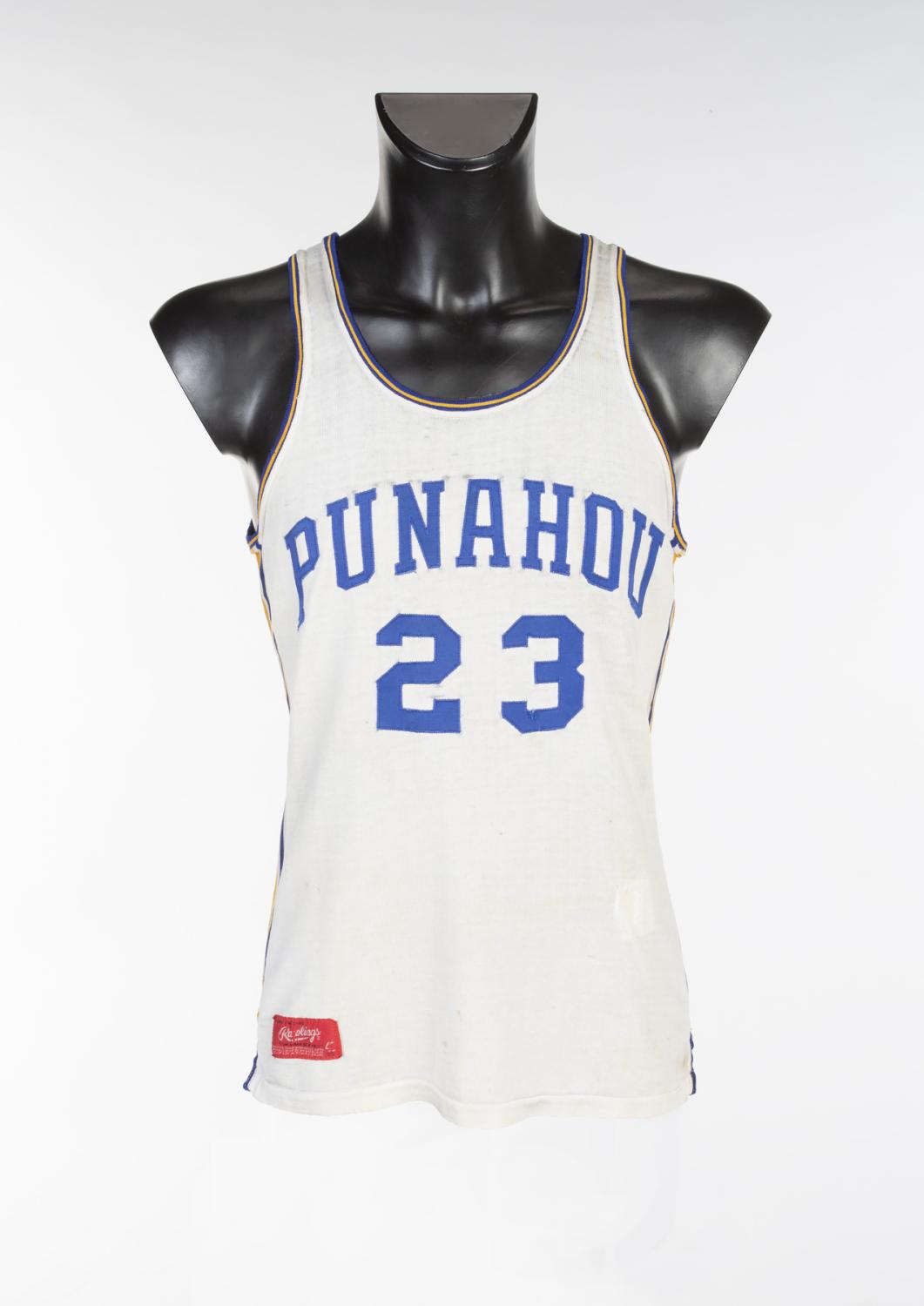 Julien s Auctions on X SOLD for 192 000 The high school basketball jersey worn by Barack Obama who later became the 44th president of the United States. A new World Record for a