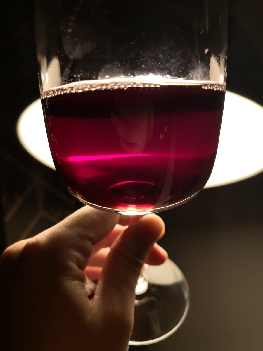 damochopper's tweet photo. 🍷 https://t.co/hsD95sBIPw