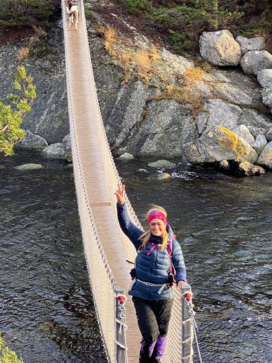 clorinda_ferral's tweet photo. Y de isla en isla llegamos a un lugar maravilloso!! #islandvassøy #senderismo #hikegroup #🇧🇻💖📸 https://t.co/hNlpZ32ECK