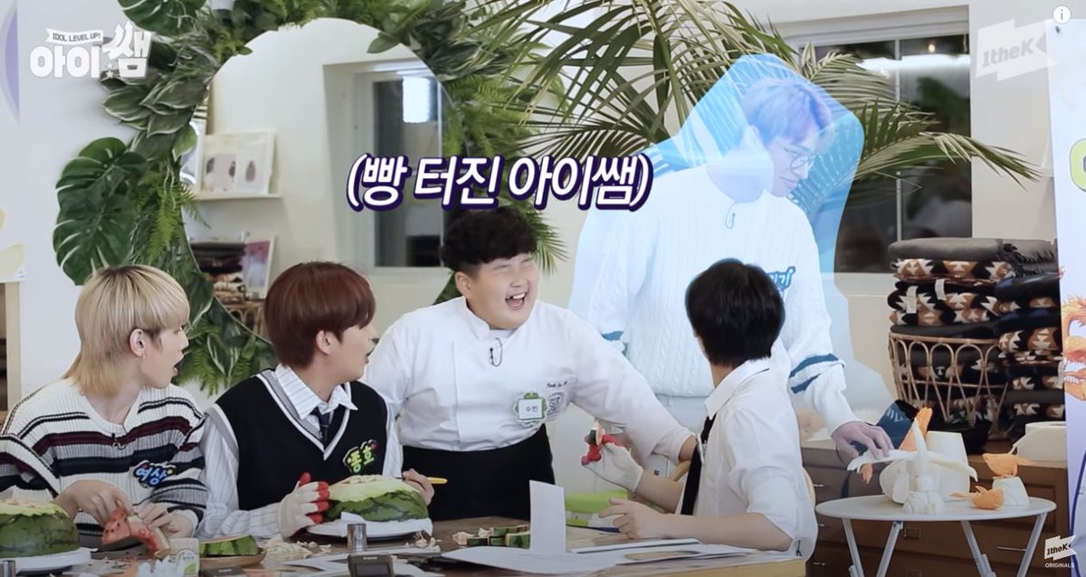 funny_vampire11's tweet photo. @1theK #KidsTeachingIdol_ATEEZ 
#아이쌤_에이티즈 
This episode was so funny! I couldn't help laughing.😂💕 https://t.co/zoyiuSl4j3